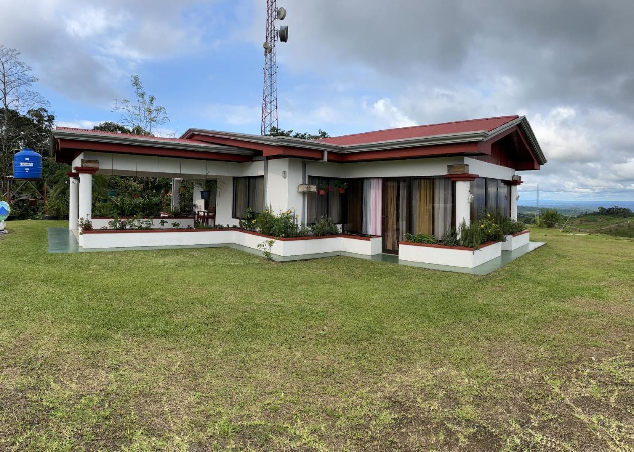 Pavitas Lodge *