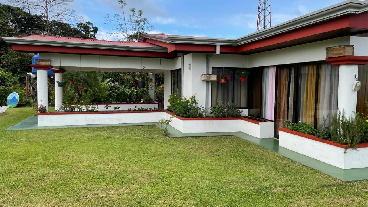 Pavitas Lodge *